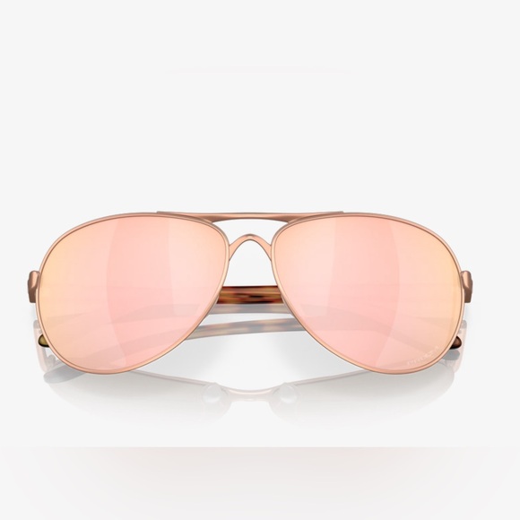 Oakley Accessories - Woman’s polarized Oakley sunglasses 🕶️